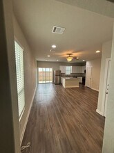 13306 Stadium Cv in San Antonio, TX - Foto de edificio - Building Photo