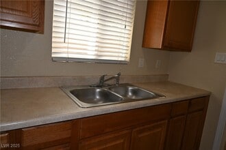 320 N 16th St in Las Vegas, NV - Building Photo - Building Photo