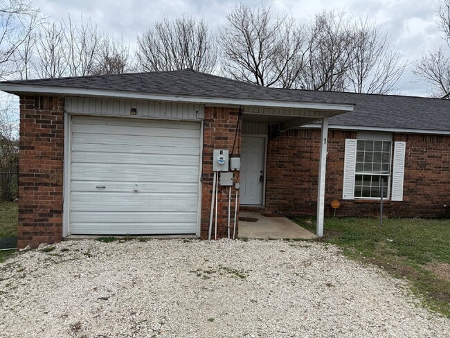 306 E Thurman St in Prairie Grove, AR - Building Photo - Building Photo