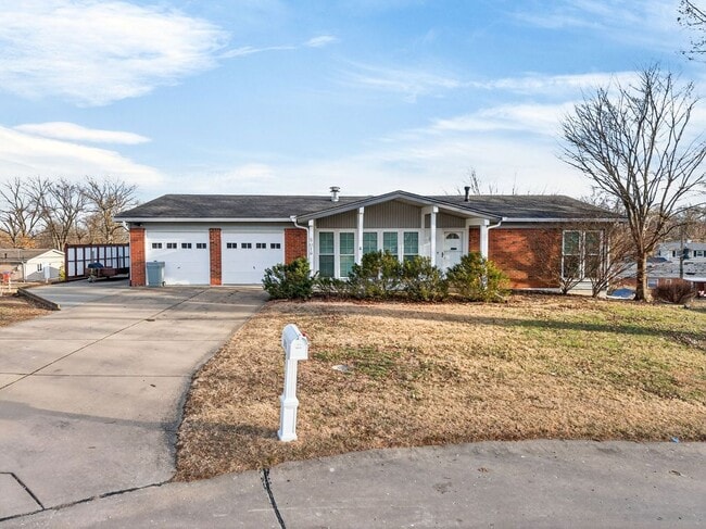 property at 5016 Fernhill Dr