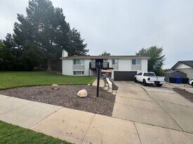 960 E 1500 S in Bountiful, UT - Building Photo