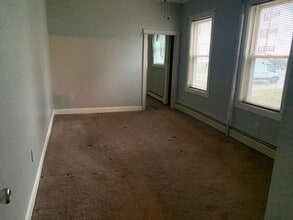 293 Linden St in Fall River, MA - Building Photo - Building Photo