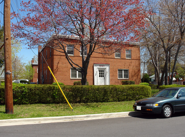 7801 Lockney Ave in Takoma Park, MD - Building Photo - Building Photo