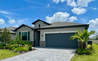 1464 Saddlewood Cir in Port Charlotte, FL - Building Photo