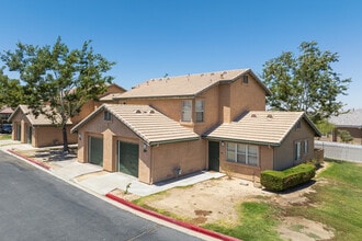 Northside Commons Apartments in Victorville, CA - Building Photo - Primary Photo