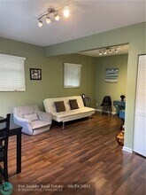 200 NE 16th Ave-Unit -3 in Fort Lauderdale, FL - Foto de edificio - Building Photo