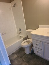 1411 Heathcote Ln in Houston, TX - Building Photo - Building Photo