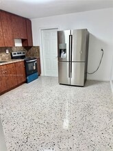 1141 NW 32nd Ave in Miami, FL - Building Photo - Building Photo