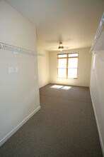 323 Belvedere Ave SW in Albuquerque, NM - Foto de edificio - Building Photo