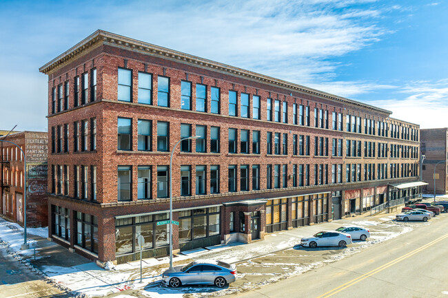 Churchill Lofts in Burlington, IA - Building Photo - Building Photo