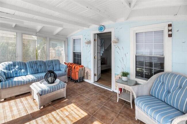 291 Cottage Walk in Islip, NY - Building Photo - Building Photo