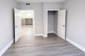 843 E Marquette Rd in Chicago, IL - Building Photo - Building Photo