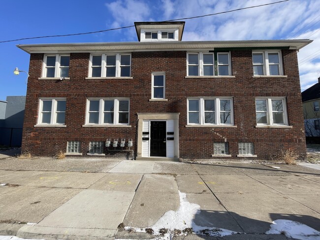 3548 St Clair St in Detroit, MI - Building Photo - Building Photo