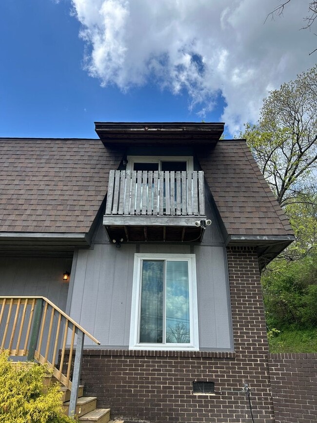 property at 815 Poindexter Ave