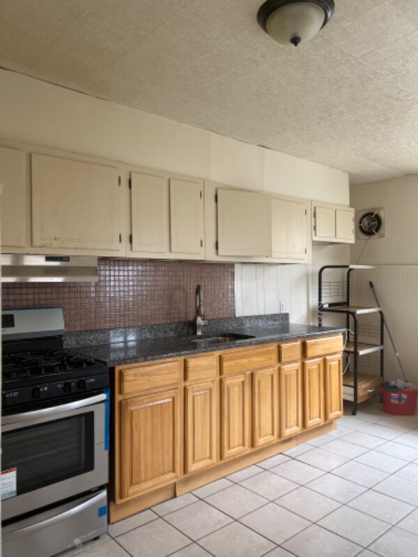 42xx Castor Ave in Philadelphia, PA - Building Photo - Building Photo