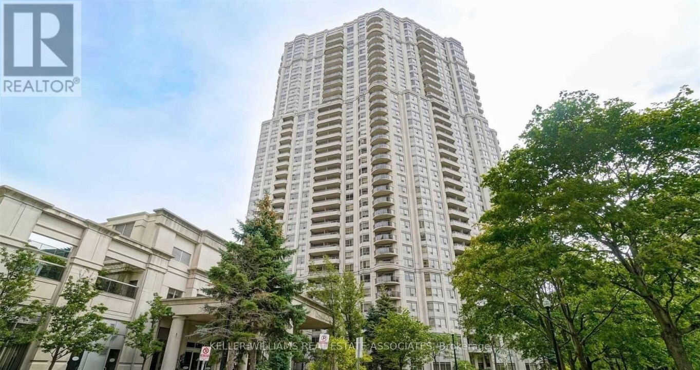 35-1035 Kingsbridge Garden Cir in Mississauga, ON - Building Photo