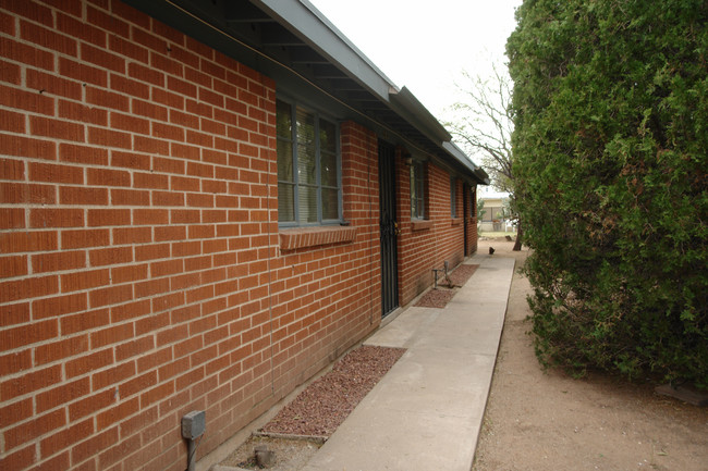 2241 N Ralph Ave in Tucson, AZ - Building Photo - Building Photo