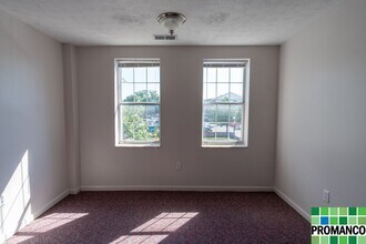223 1/2 2nd St in Marietta, OH - Building Photo - Building Photo