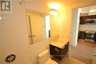 57 St Joseph St in Toronto, ON - Building Photo - Building Photo