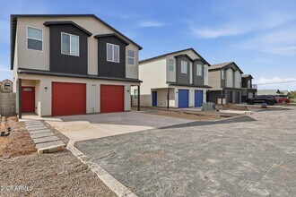 2813 Trumbull Rd in Phoenix, AZ - Building Photo - Building Photo