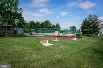 1676B Thornwood Dr in Mount Laurel, NJ - Building Photo - Building Photo