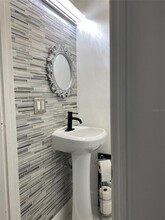 1820 Amberly Ave in Orlando, FL - Building Photo - Building Photo
