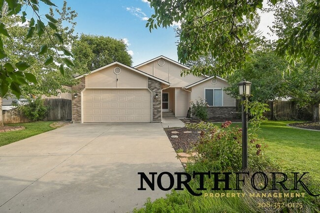 property at 324 Procyon Pl