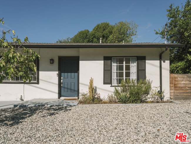 property at 917 N Ave 51