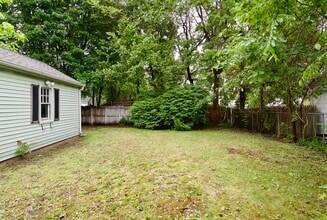 63 Grandview St in Springfield, MA - Building Photo - Building Photo