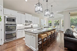 4304 Valley Oaks Dr in Leander, TX - Building Photo - Building Photo