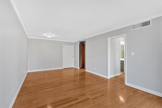 395 Pharr Rd NE in Atlanta, GA - Building Photo - Building Photo