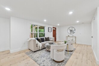 1542 Lavista Rd NE in Atlanta, GA - Building Photo - Building Photo