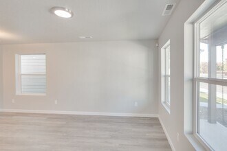 1688 S Sunseeker Ln in Boise, ID - Building Photo - Building Photo