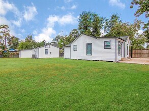 721 Doverside St in Houston, TX - Building Photo - Building Photo
