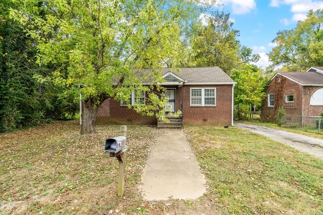 property at 2632 Selma Ave