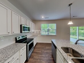 1033 Bluewater Dr in Nashville, TN - Foto de edificio - Building Photo