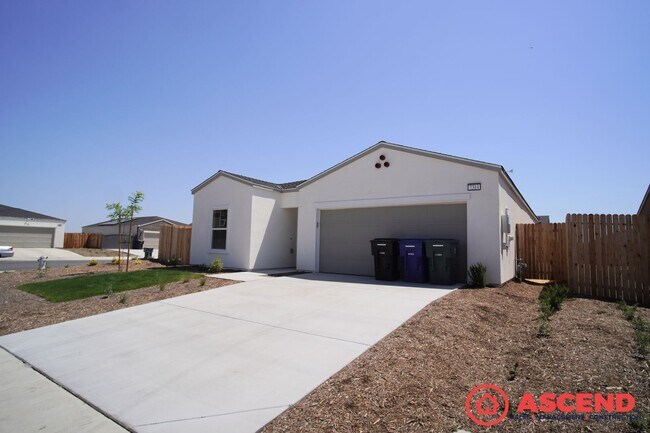 7314 Olive Wood Dr in Bakersfield, CA - Building Photo - Building Photo