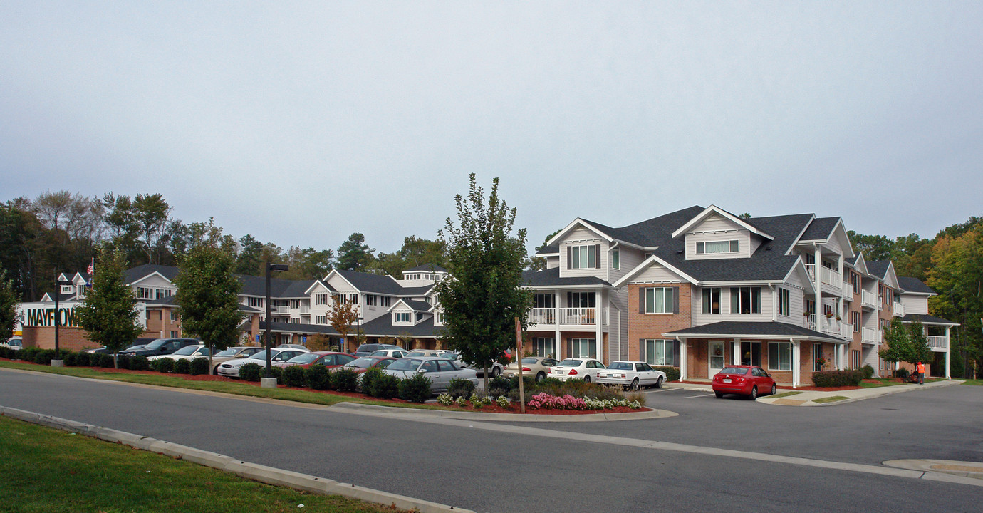 Colonial Harbor in Yorktown, VA - Foto de edificio