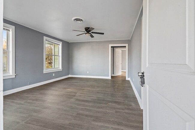 506 Trinity St in Anahuac, TX - Building Photo - Building Photo