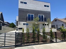 4557 Pickford St in Los Angeles, CA - Building Photo