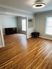 414 Clinton Park St photo'