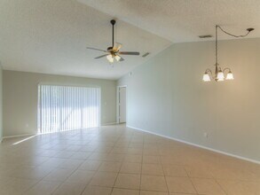 3071 Bloomsbury Dr in Kissimmee, FL - Building Photo - Building Photo