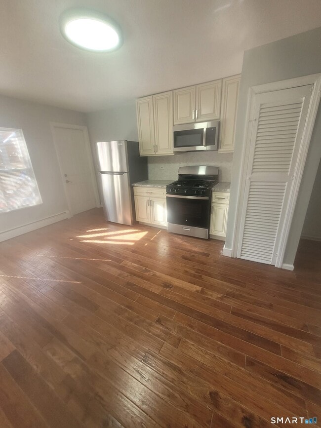 property at 2304 Barnum Ave