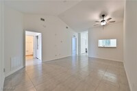 8407 Bernwood Cove Loop in Ft. Myers, FL - Foto de edificio - Building Photo