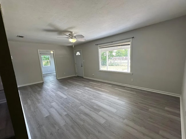602 W Avenue B in Copperas Cove, TX - Foto de edificio - Building Photo