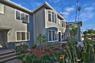 1615-1621 N Hobart Blvd in Los Angeles, CA - Building Photo
