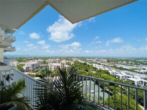 781 Crandon Blvd in Key Biscayne, FL - Building Photo - Building Photo