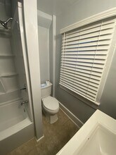 1004 Bedford Ave SW in Canton, OH - Building Photo - Building Photo