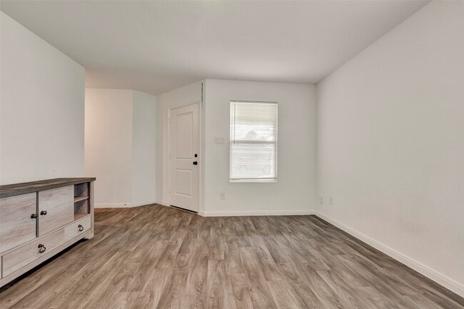 307 Rd 5138 in Cleveland, TX - Building Photo - Building Photo