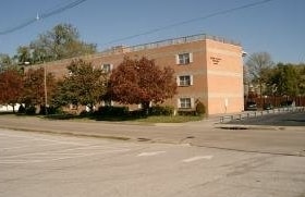 Brede Tower Apartments South in Belleville, IL - Building Photo